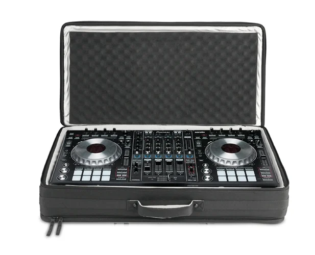 UDG GEAR U7103BL - Urbanite MIDI Controller Sleeve Extra Large Black